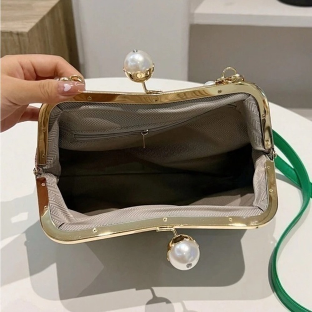 ✨NEW✨ Clip-On Chinese Shoulder Crossbody purse Pearl Chain - embroidered floral - Picture 8 of 8